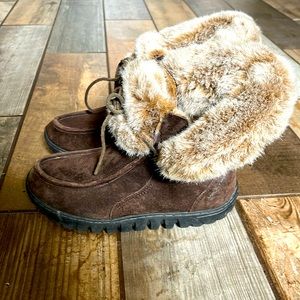 Mountrek faux fur lined boots